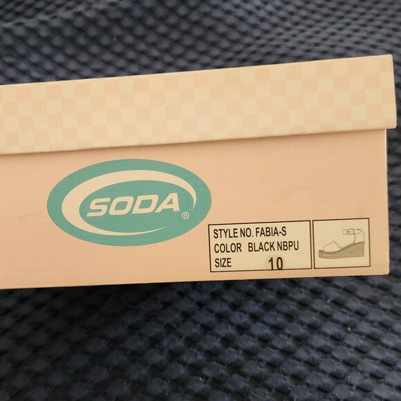 Soda Wedges - black suede-like material - Picture 3 of 4